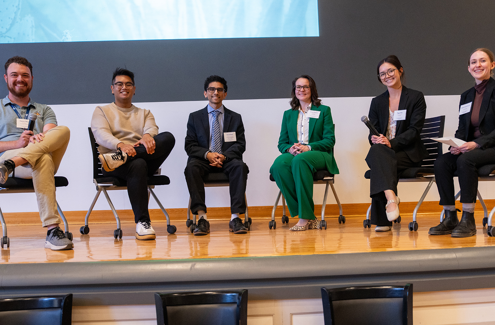 Medical students Sage Liu and Anna Leah Eisner (far right) moderated the "What’s Family Medicine Really Like?" panel.