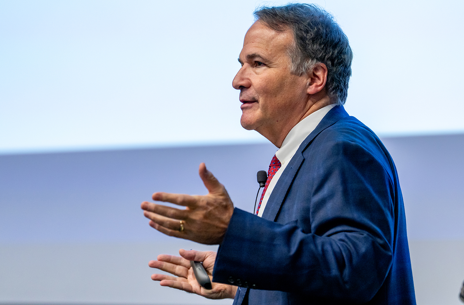 On Wednesday, December 10, Dean Fred Wondisford, MD, MS, MBA, presented his State of the College, detailing recent accomplishments and future initiatives.