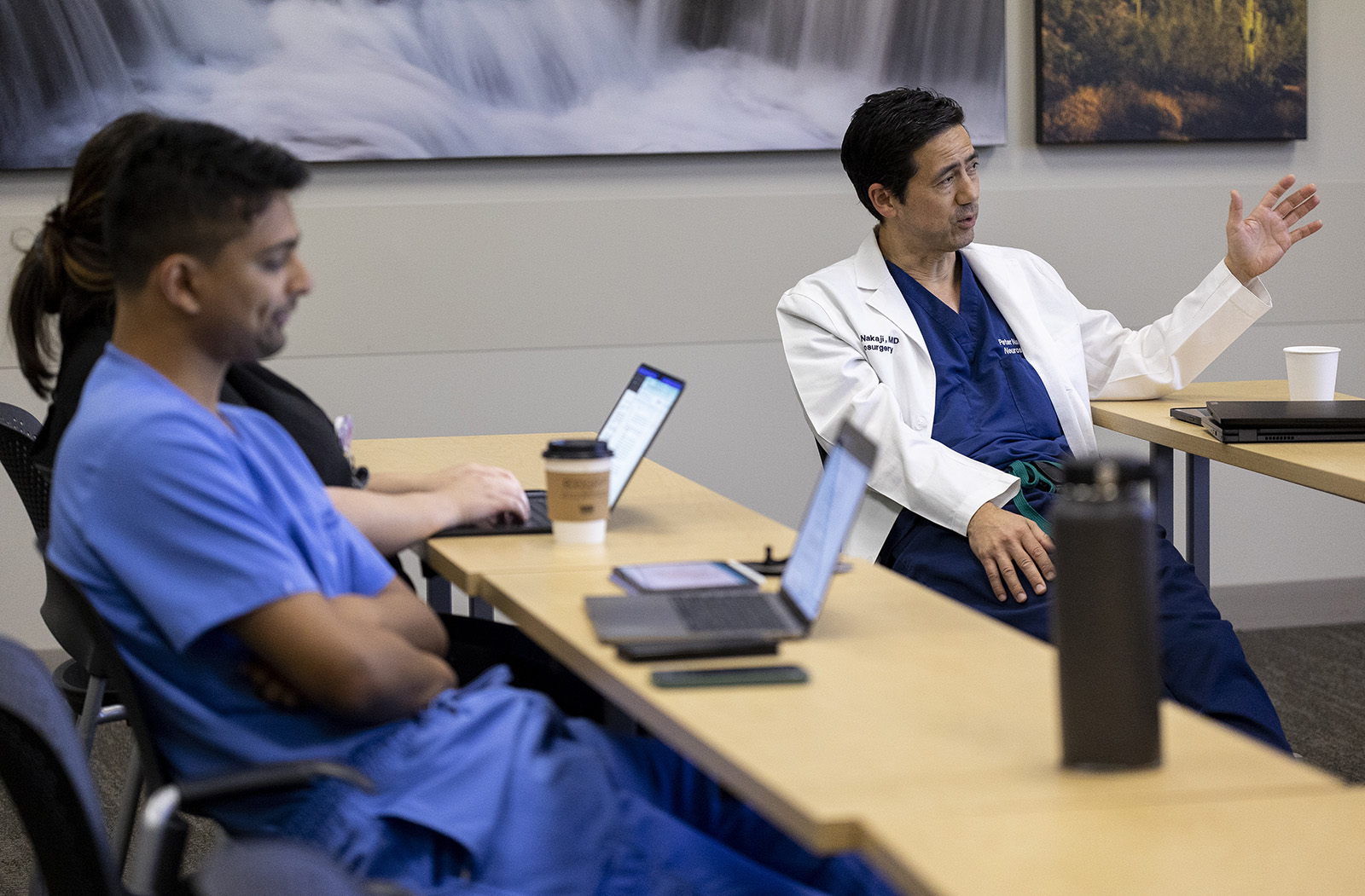 Peter Nakaji, MD, talks with the Neurosurgery Interest Group at Banner – University Medical Center Phoenix