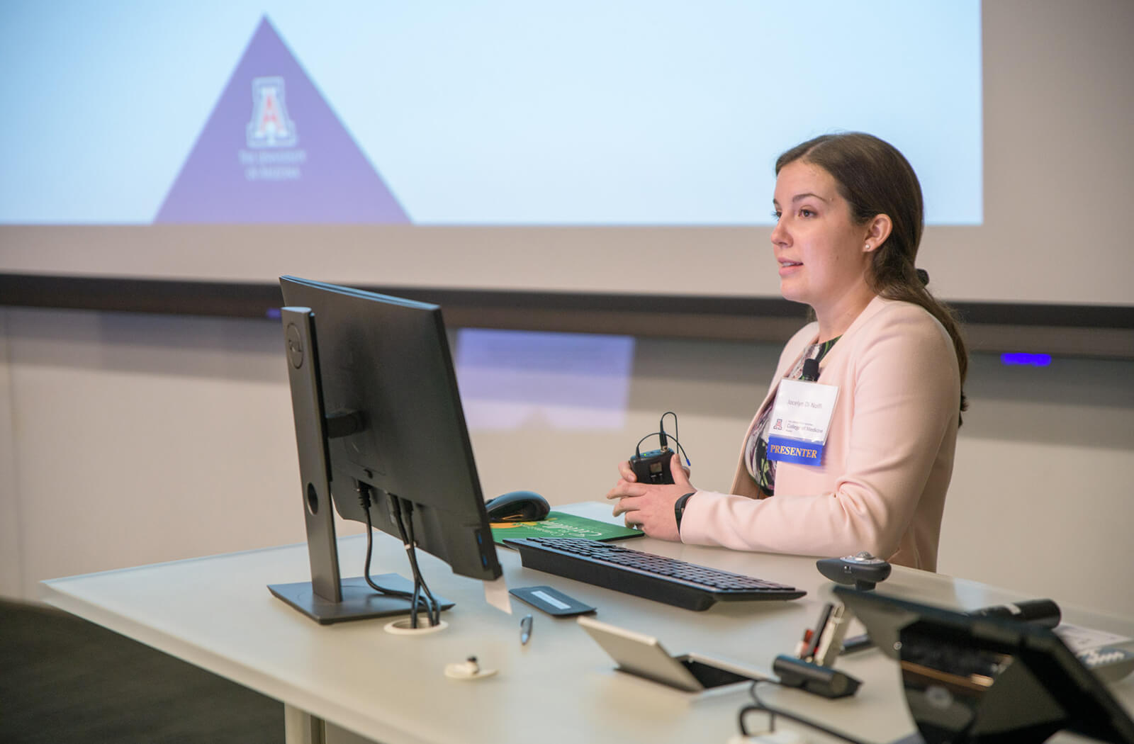 Medical Student Jocelyn Di Nolfi Presents at the Annual Scholarly Project Research Symposium
