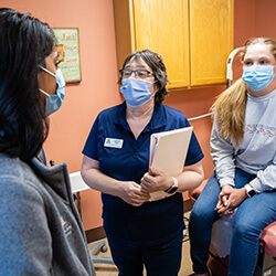 Dr. Hunt working with a patient in Payson