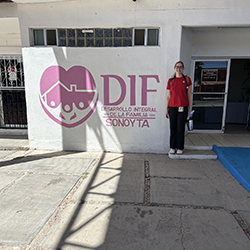 Tomaiko-Clark, who is earning a Certificate of Distinction in Global Health, on an outreach trip in Sonoyta, Mexico.