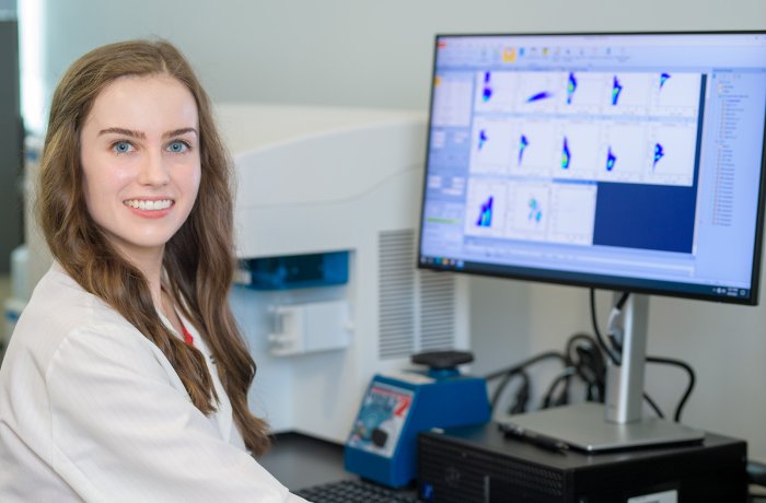 Anngela Adams, an MD/PhD student in the lab of Karen Hastings, MD, PhD