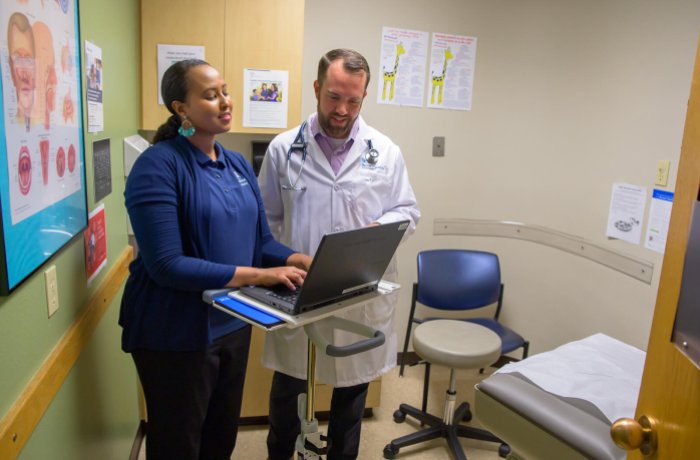 Jacob Anderson, DO, Works with a Medical Scribe at the Hospital