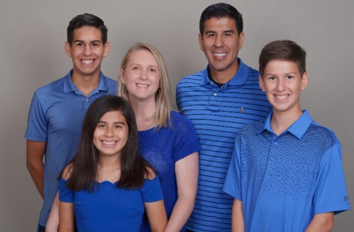 Amy Arias with Her Family — Husband Adrian, Elder Son Adrian Jr., Younger Son Matthew and Daughter Jenna