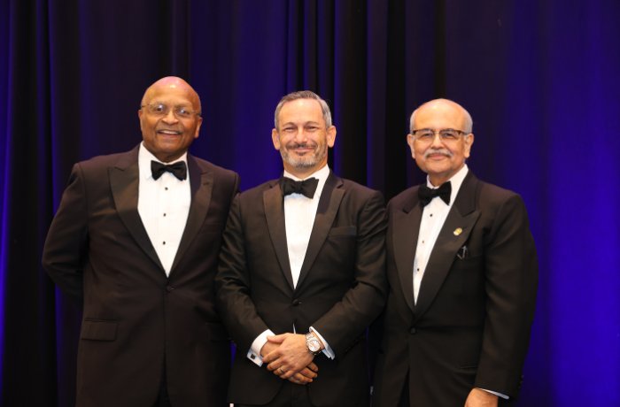 Ara Feinstein, MD (middle), with L.D. Britt, MD, MPH, and Ajit K. Sachdeva, MD, co-chairs of the ACS Academy of Master Surgeon Educators (photos courtesy of the ACS Academy of Master Surgeon Educators®)