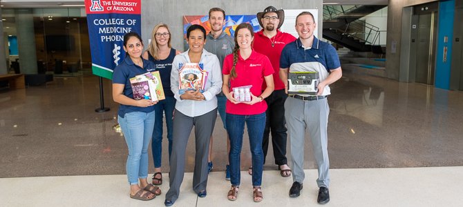 group photo of medical students who traveled to Dominican Republic