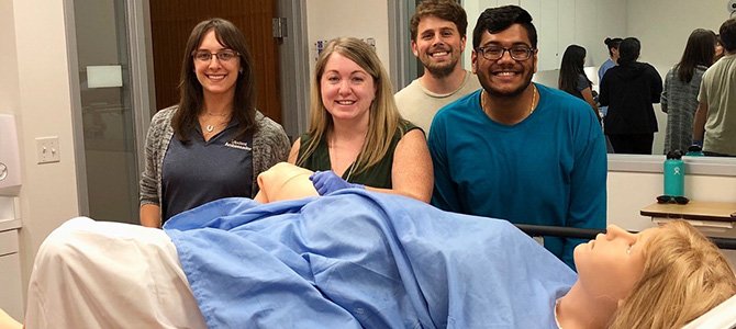 Students Hang Out in the Simulation Center